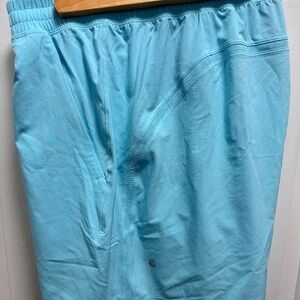 Like New- Lululemon Pace Breaker 7” Shorts - Linerless